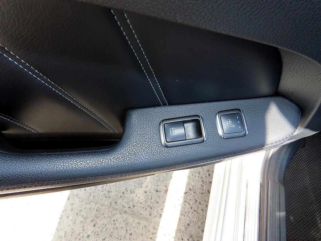 Mercedes Benz E class 2014 Plateado - Importación desde Corea - HF Imports Iquique - Foto 17