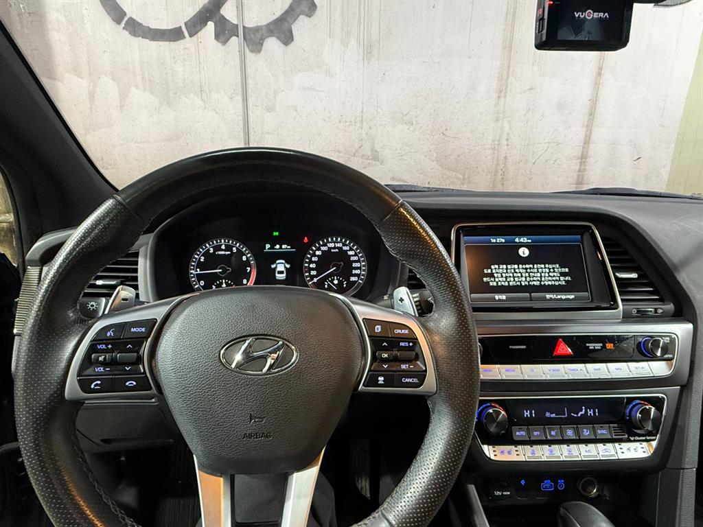 HYUNDAI Sonata - Vista 8