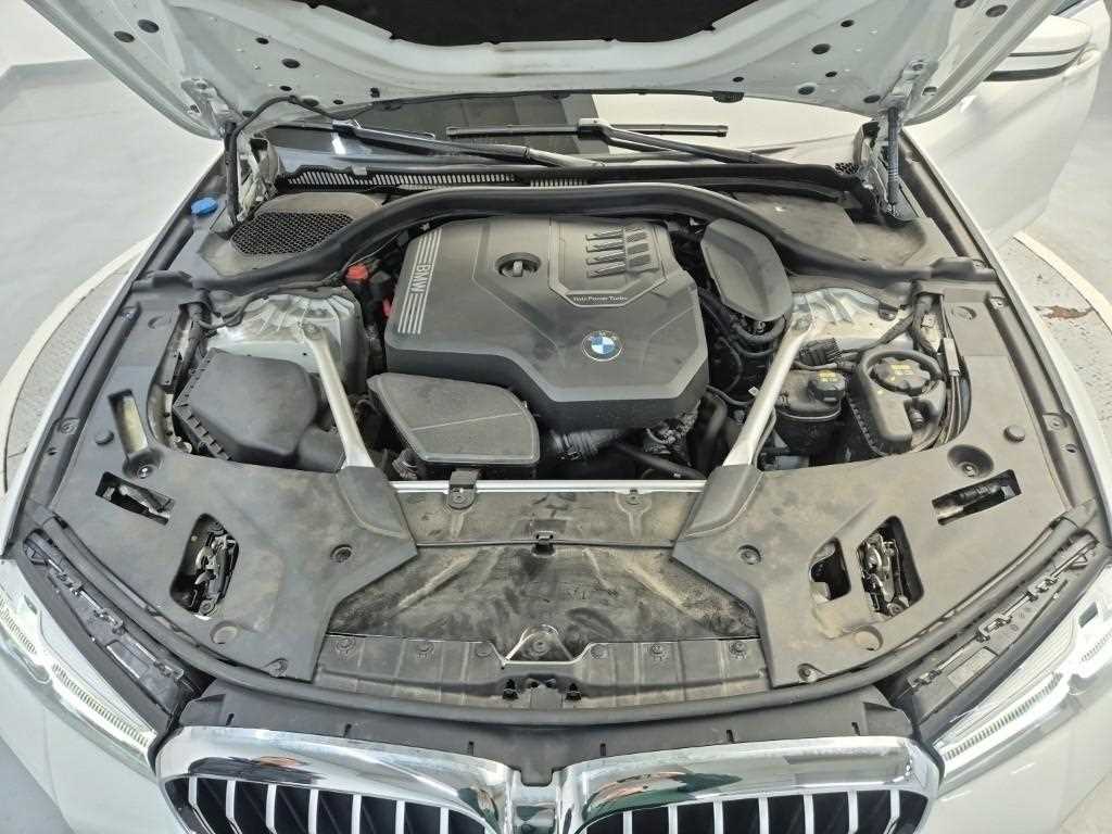 BMW 5 Series - Vista 5