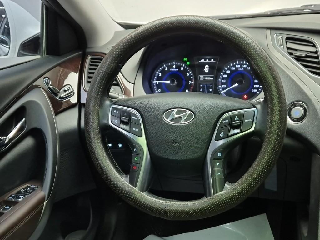 HYUNDAI Grandeur - Vista 9