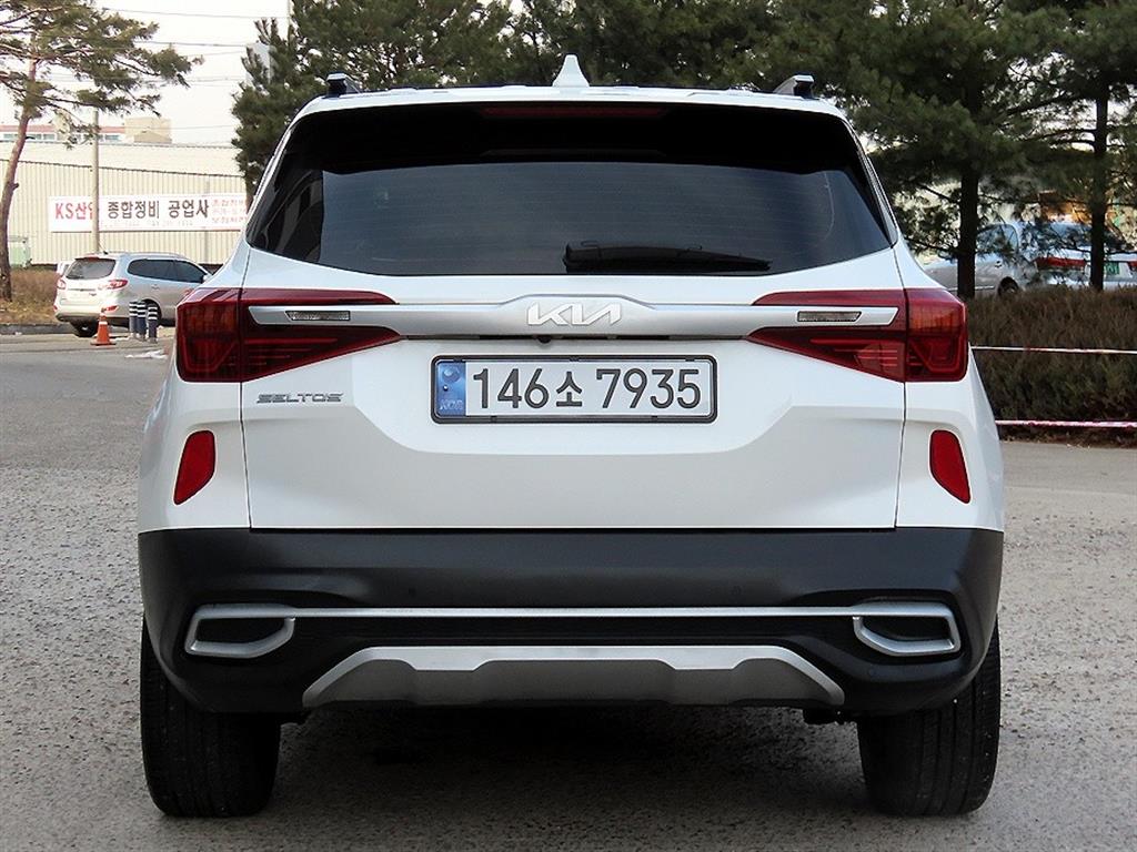 KIA Seltos - Vista 4