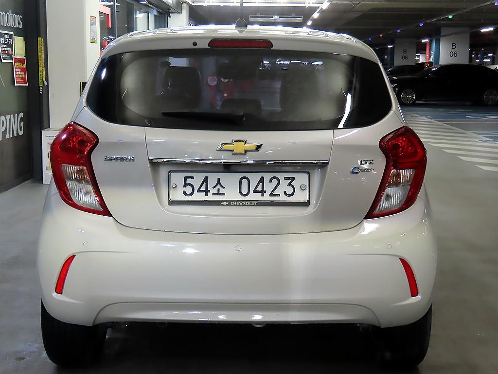 Chevrolet Spark - Vista 5