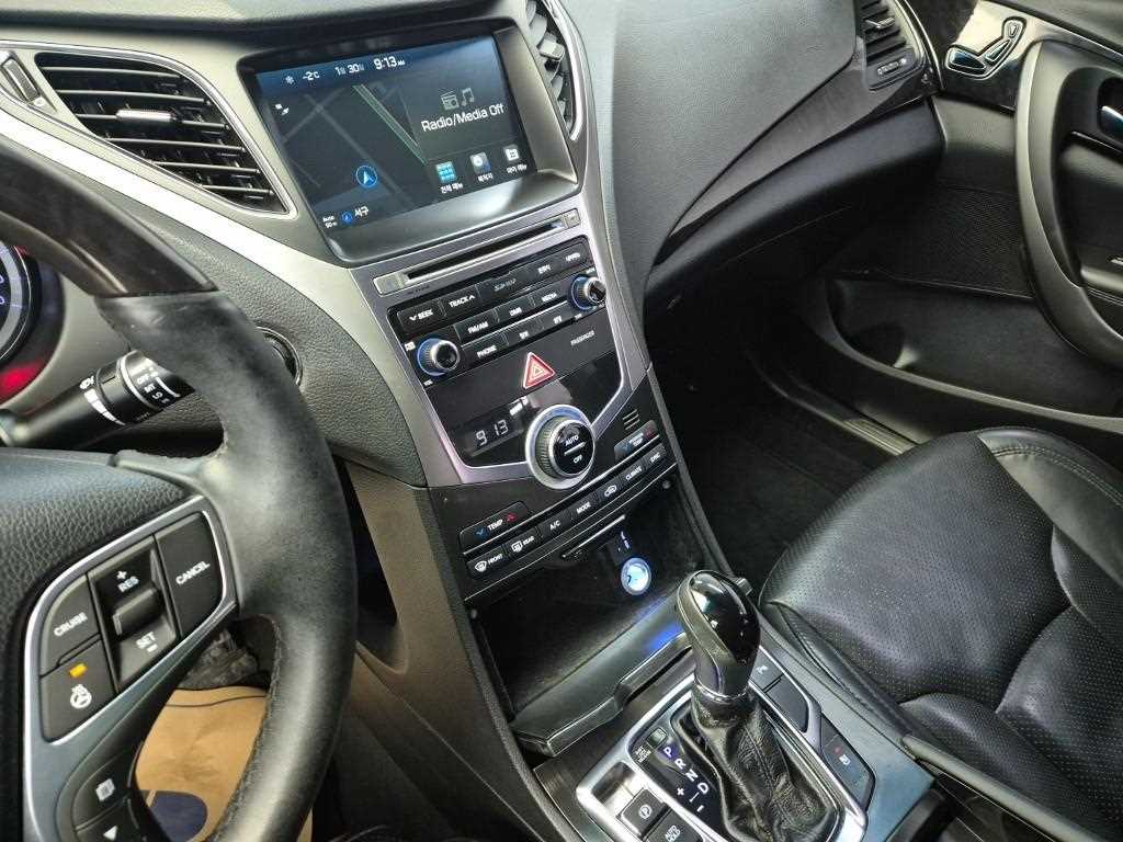 HYUNDAI Grandeur - Vista 10