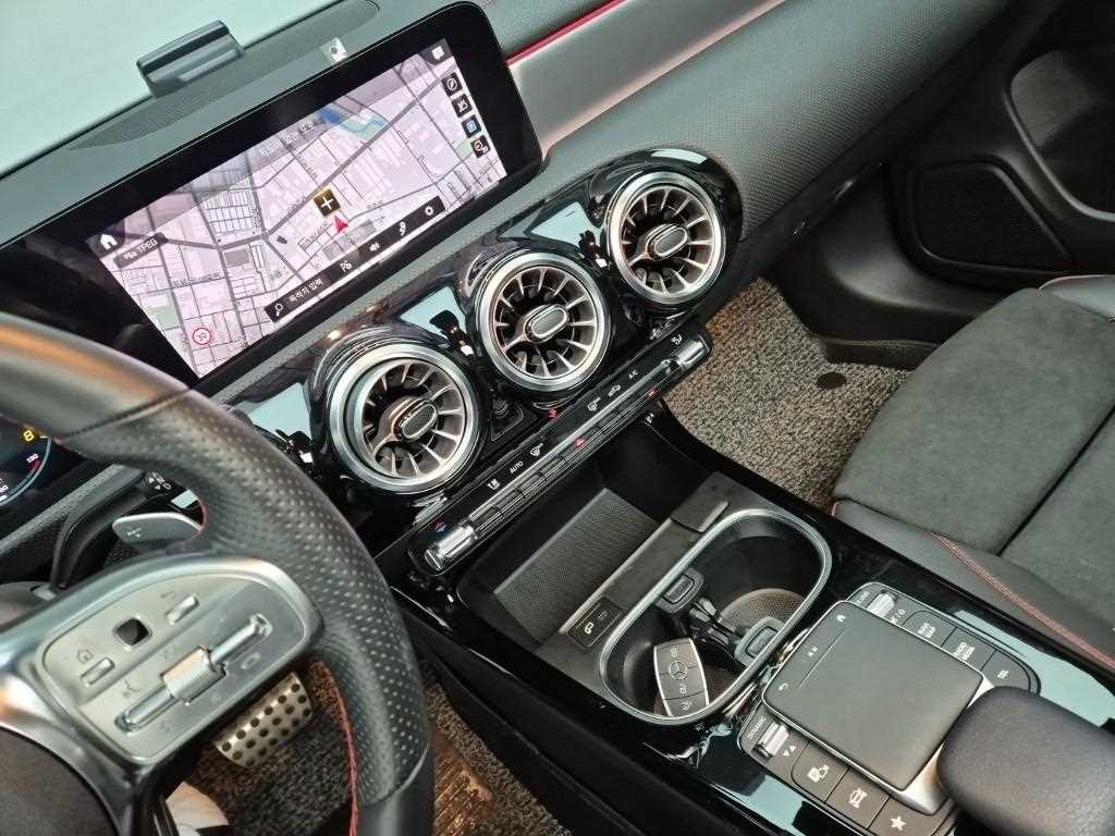 Mercedes Benz CLA Class - Vista 10