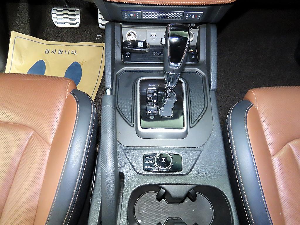 Ssangyong Rexton - Vista 12