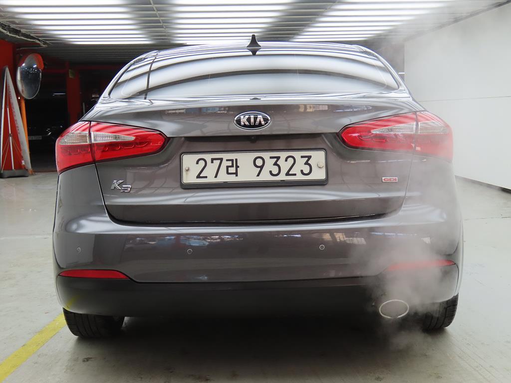 KIA K3 - Vista 4