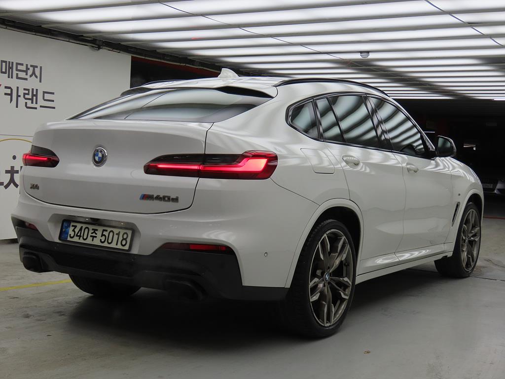 BMW X4 - Vista 4