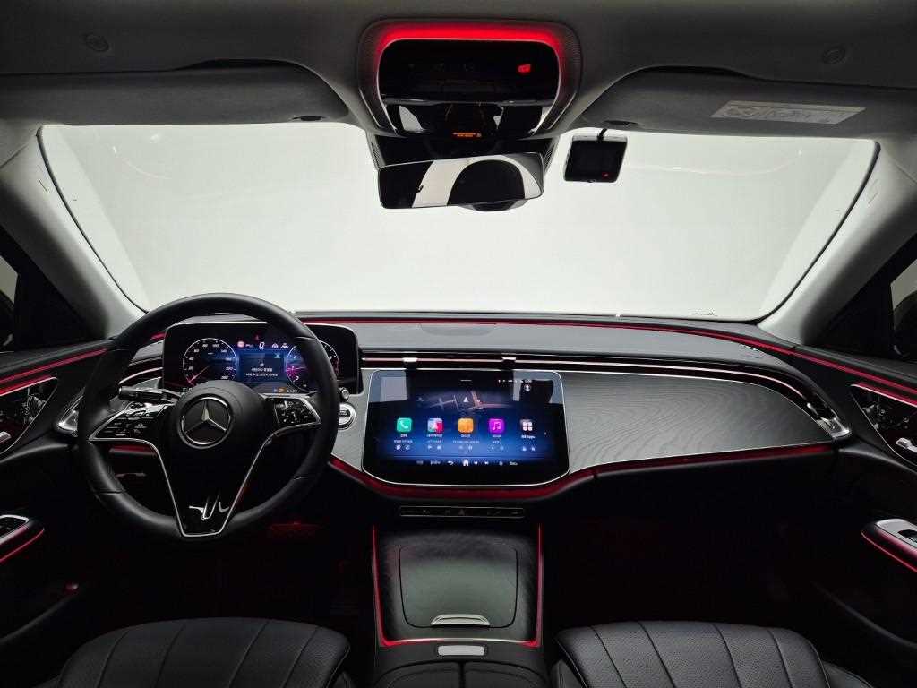 Mercedes Benz E class - Vista 7