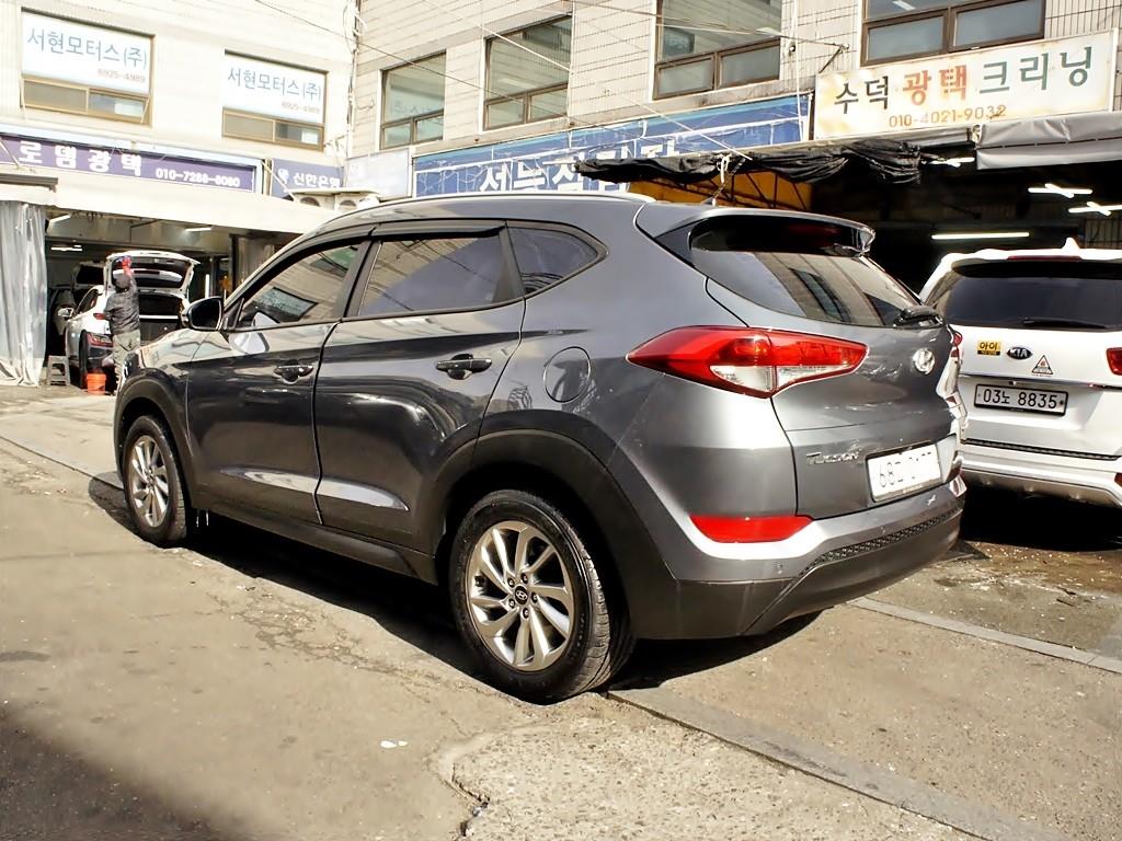 HYUNDAI Tucson - Vista 5