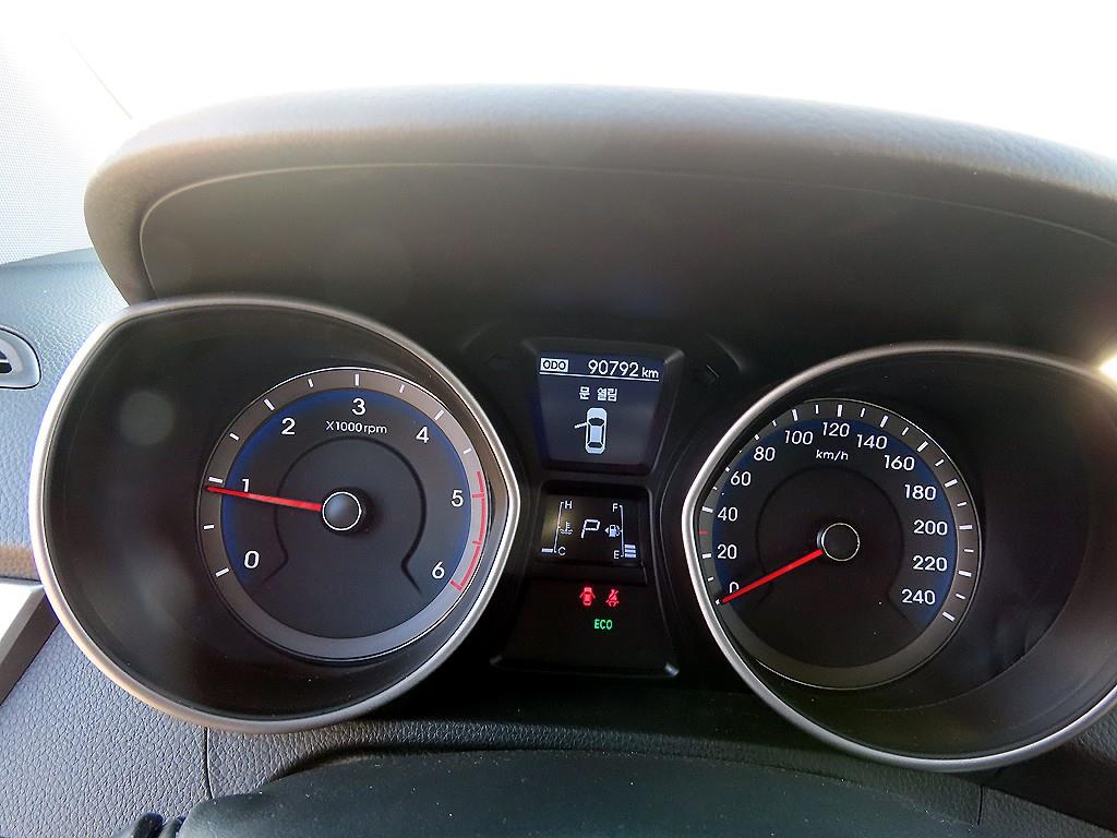 HYUNDAI i30 - Vista 8