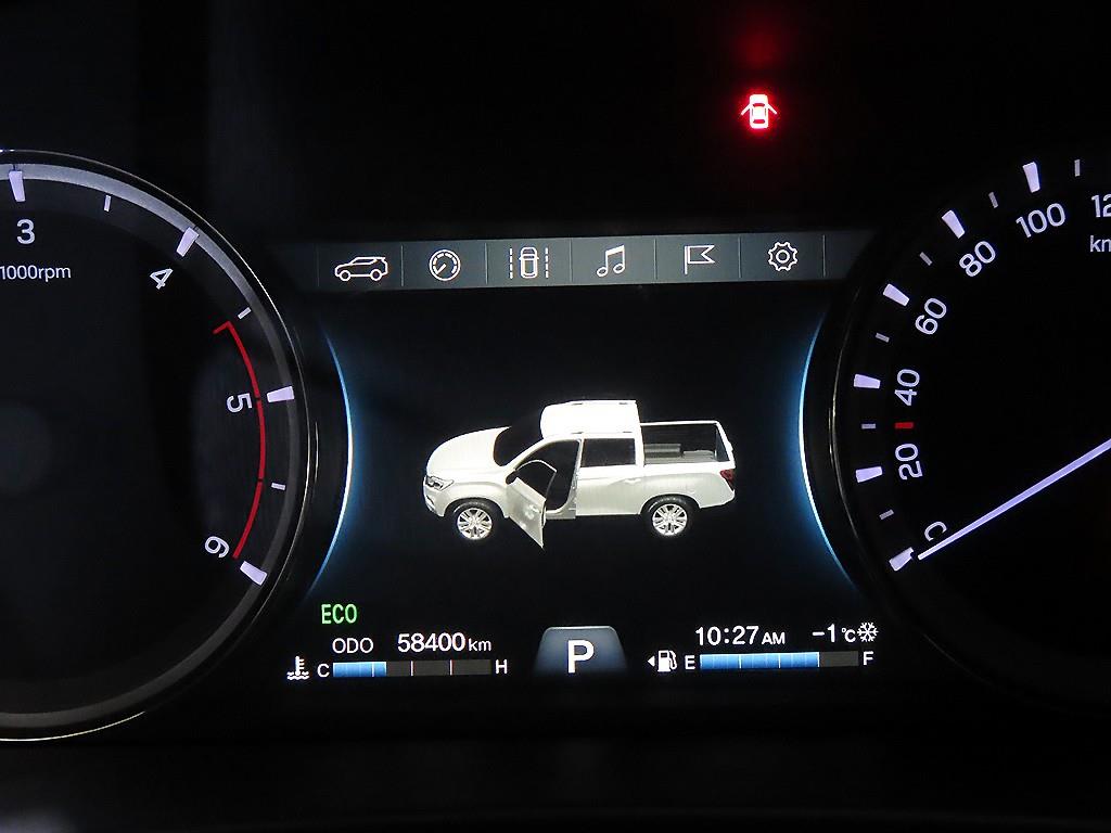 Ssangyong Rexton - Vista 9