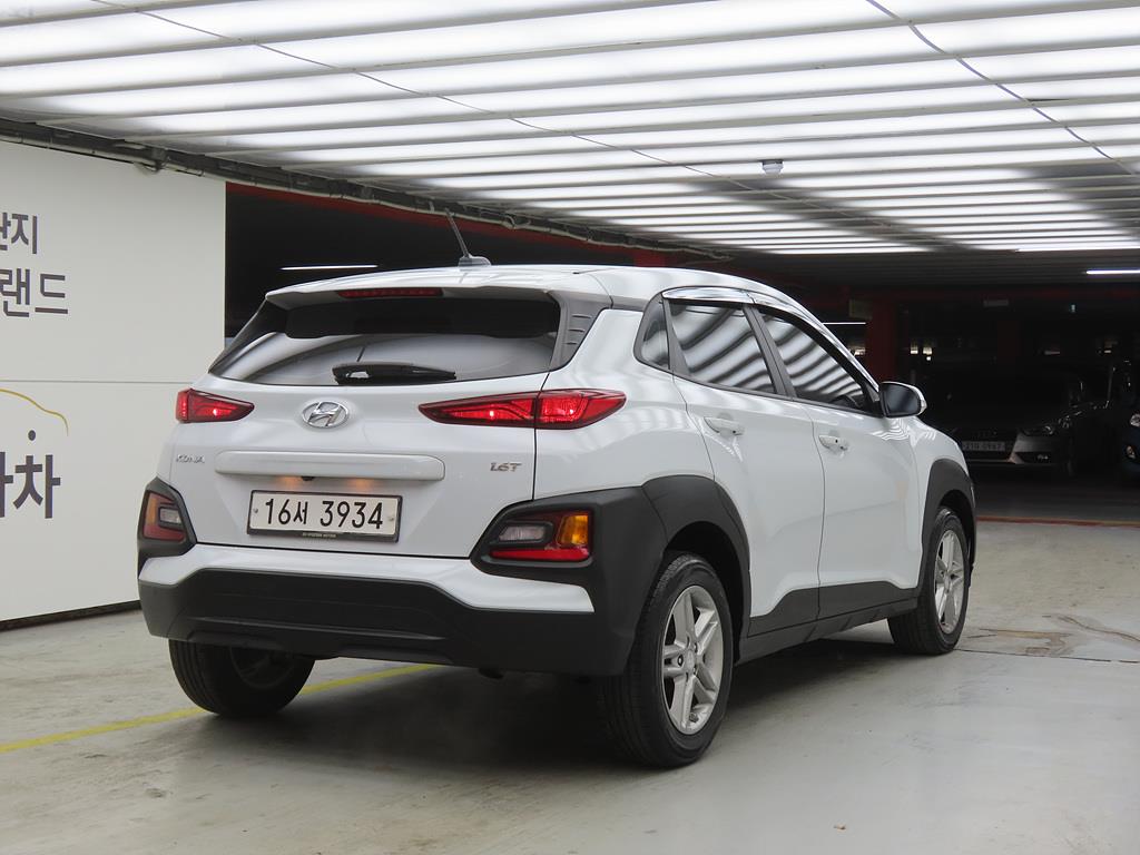 HYUNDAI Kona - Vista 4