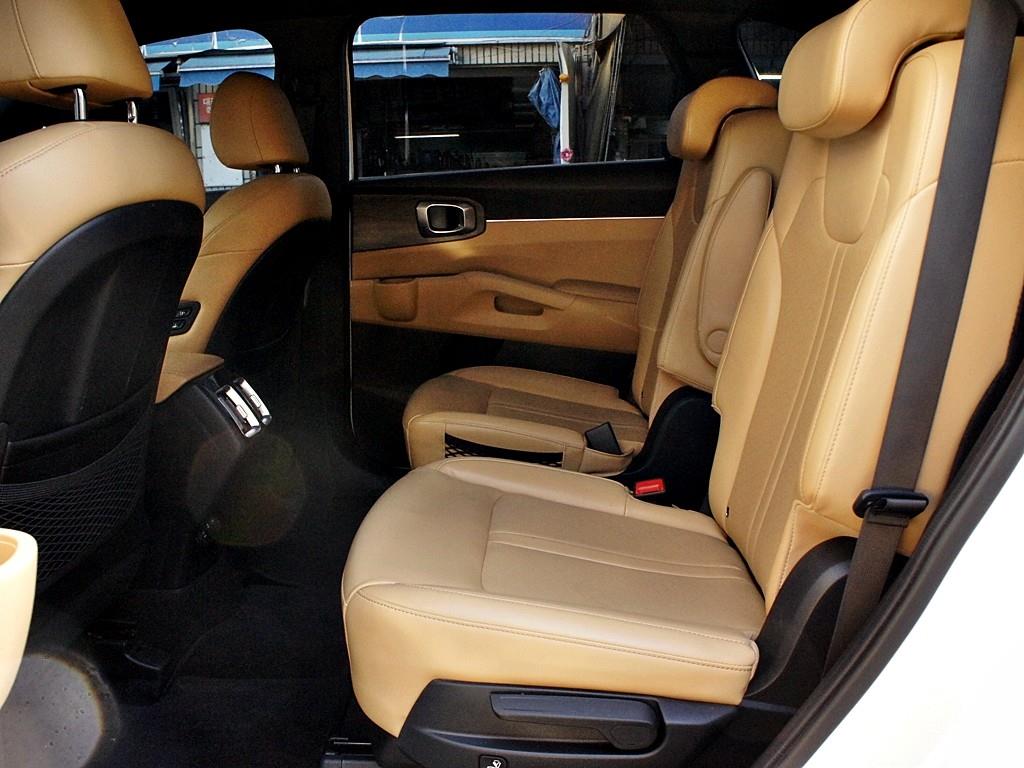 KIA Sorento - Vista 11