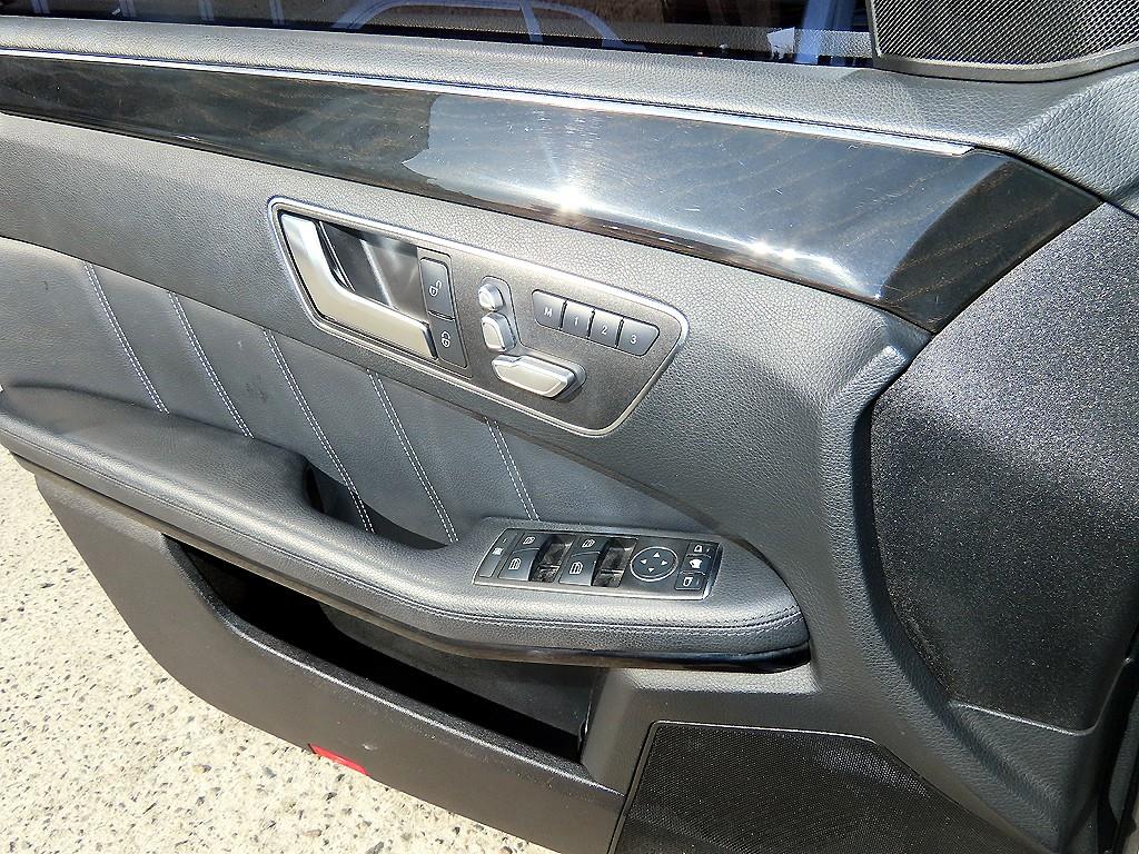 Mercedes Benz E class - Vista 12