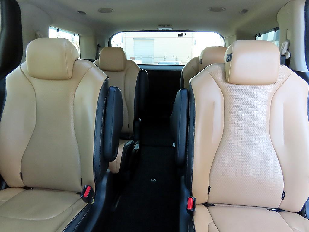 KIA Carnival - Vista 7