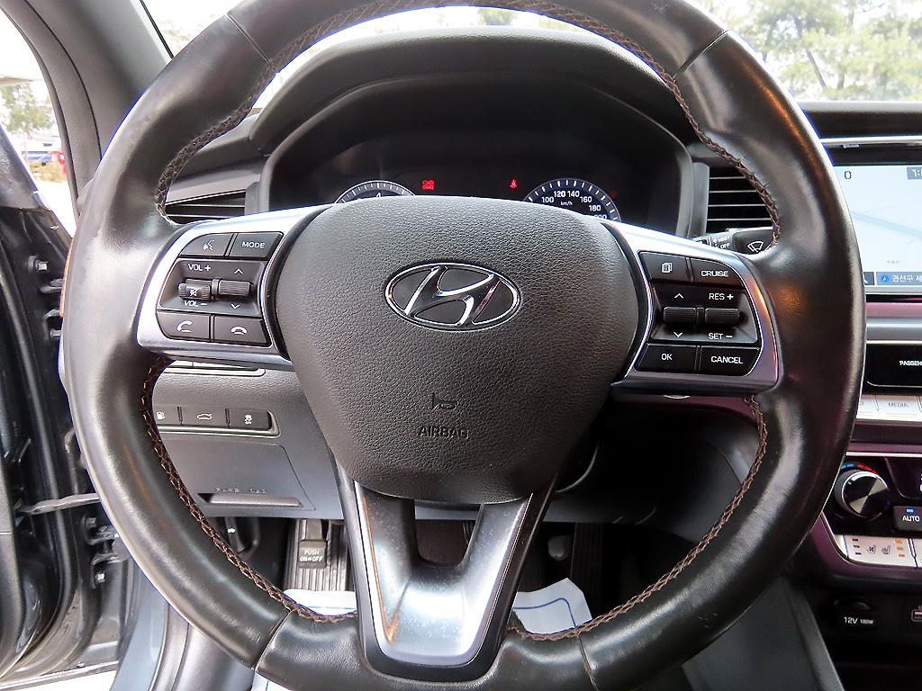 HYUNDAI Sonata - Vista 8