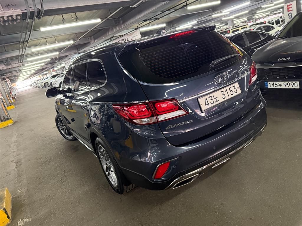 HYUNDAI Maxcruz - Vista 5