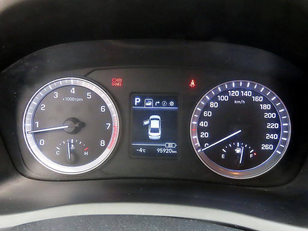 HYUNDAI Sonata - Vista 9