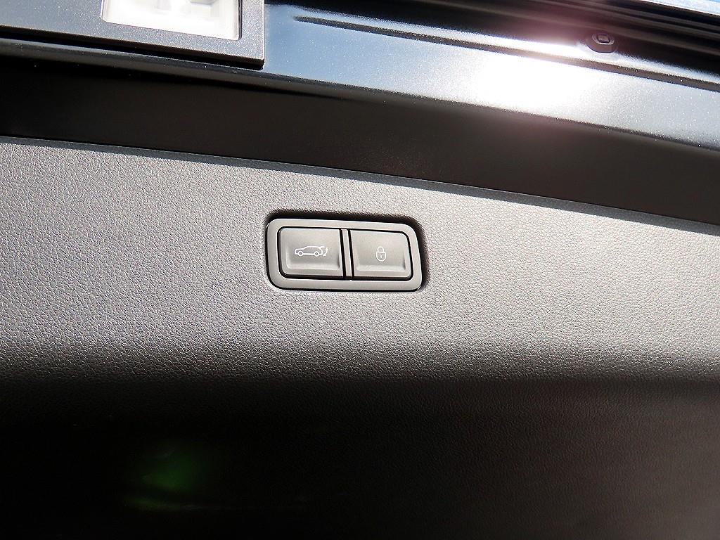 Genesis GV70 2025 Negro - Importación desde Corea - HF Imports Iquique - Foto 16