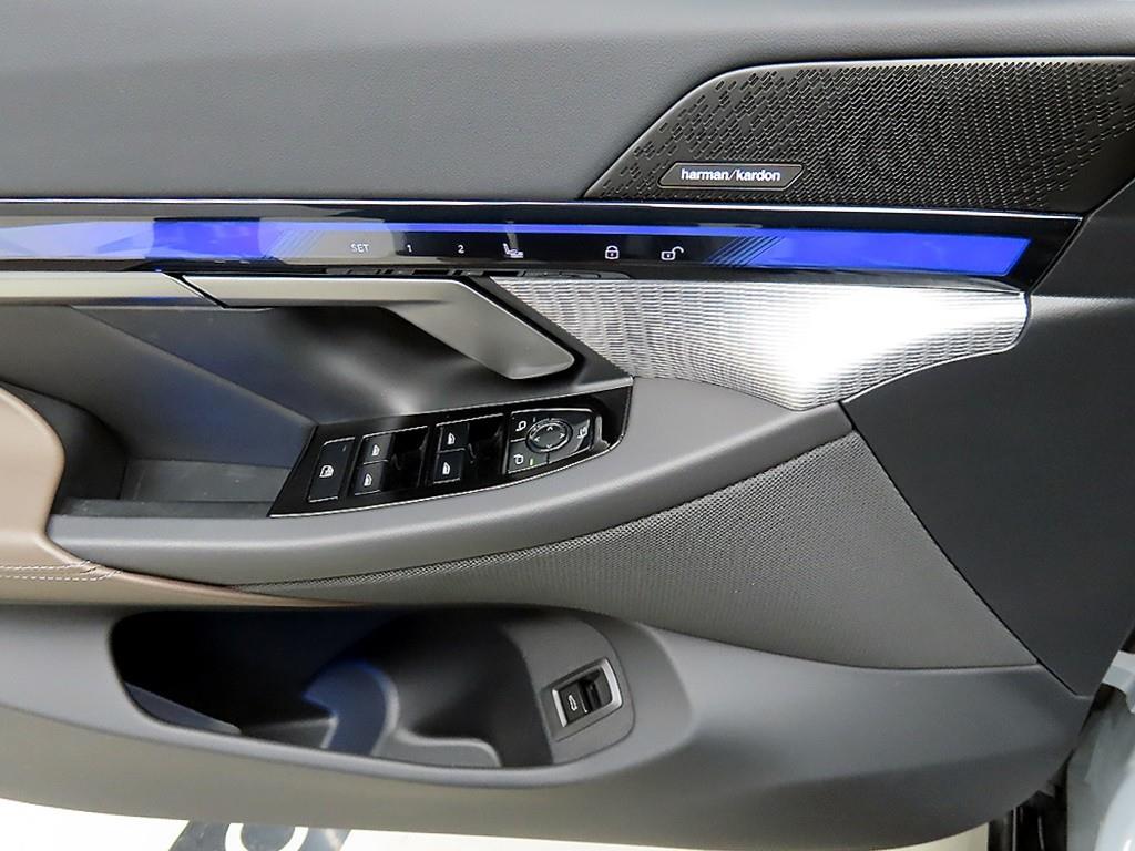 BMW 5 Series - Vista 11