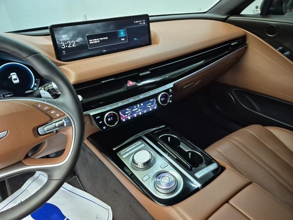 Genesis G80 - Vista 9