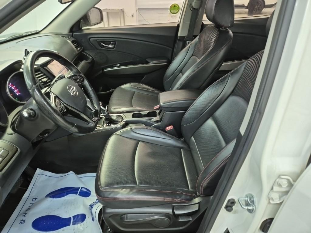 Ssangyong Tivoli - Vista 11