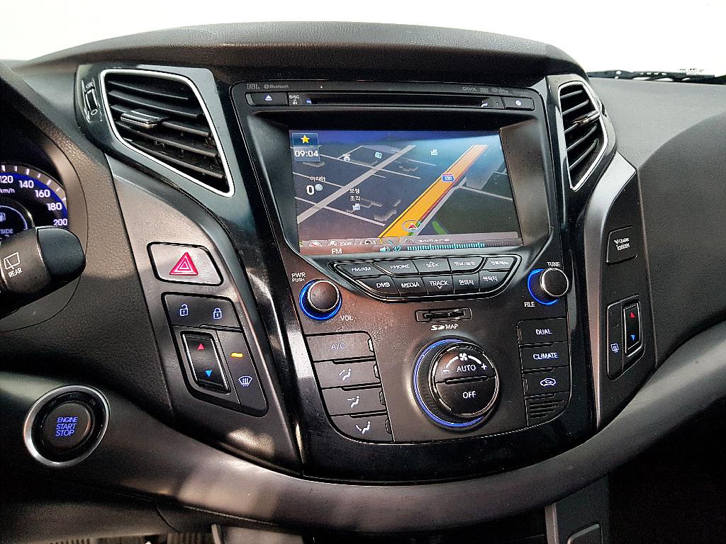 HYUNDAI i40 - Vista 12