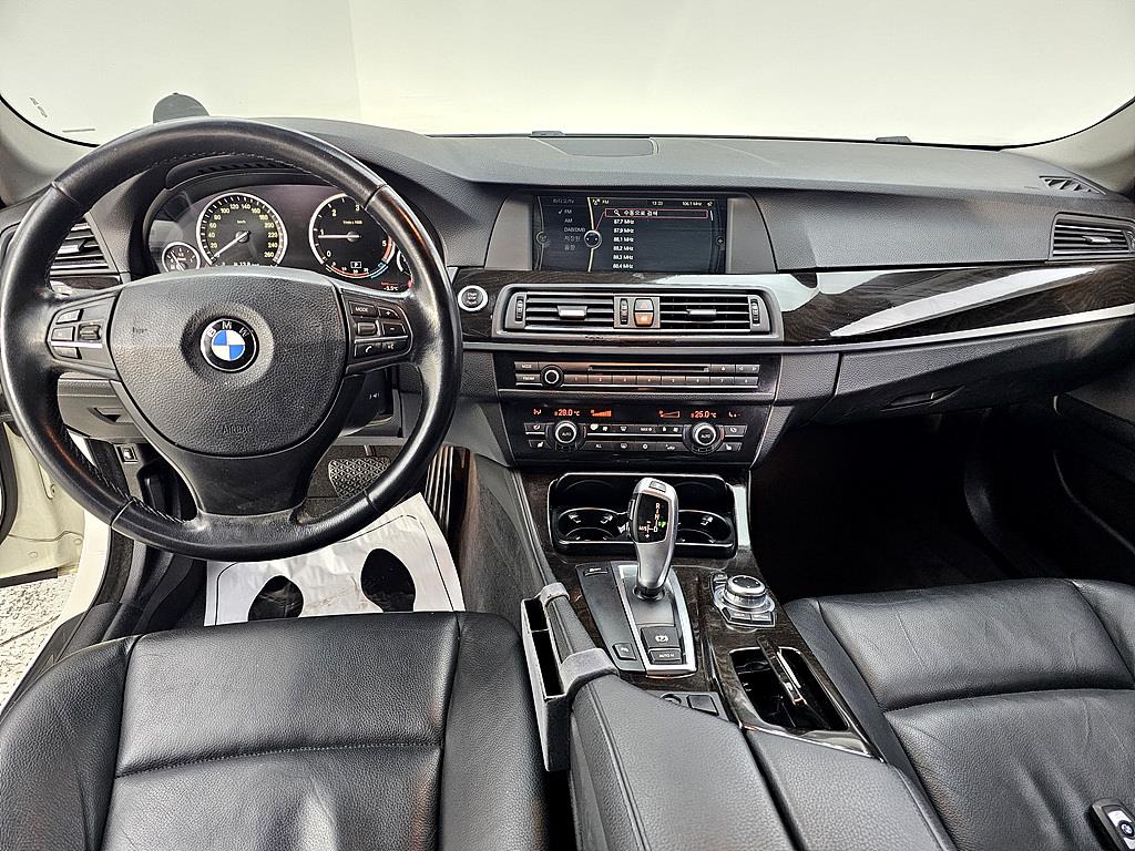 BMW 5 Series - Vista 5