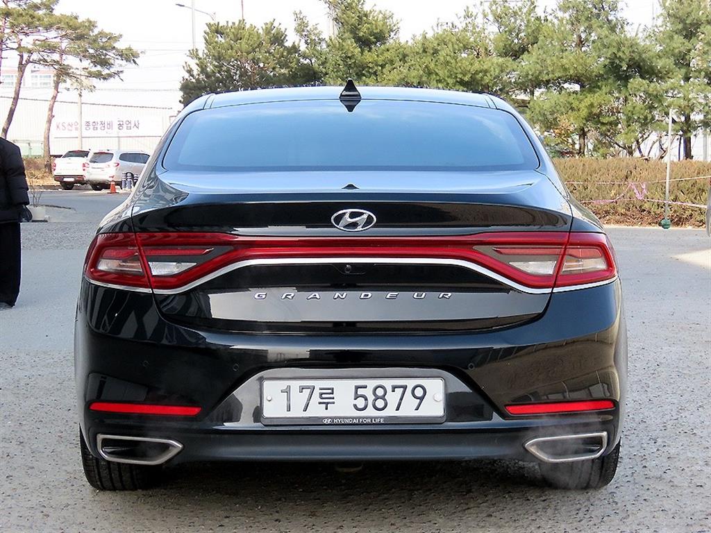 HYUNDAI Grandeur - Vista 4