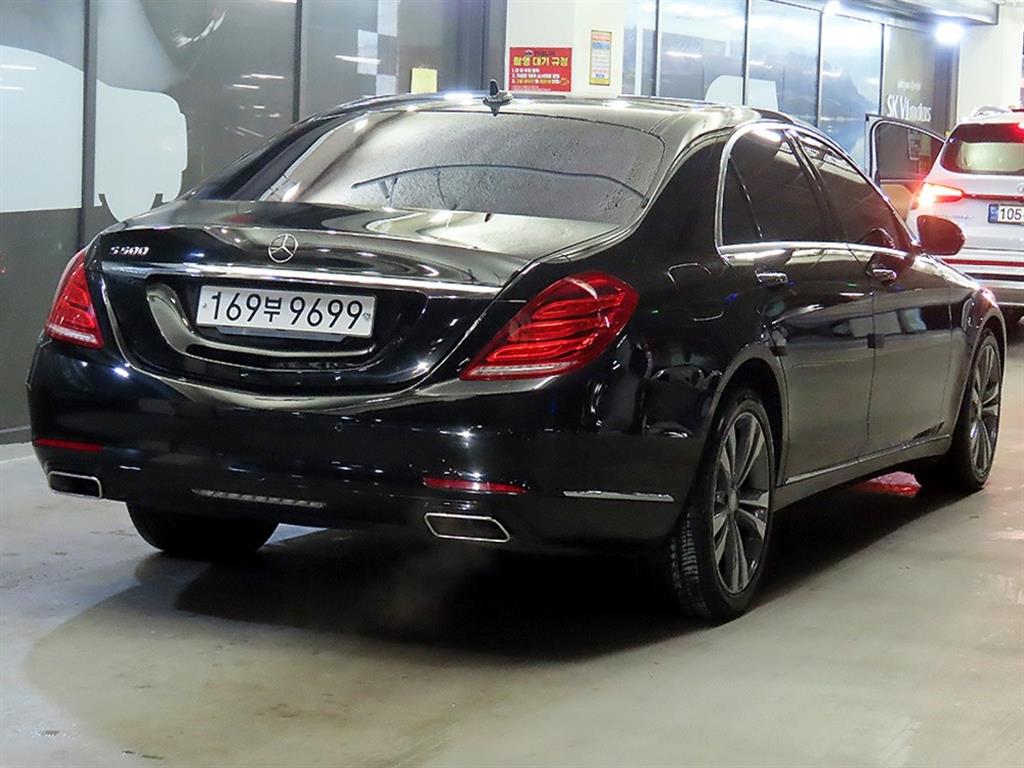 Mercedes Benz S Class - Vista 4