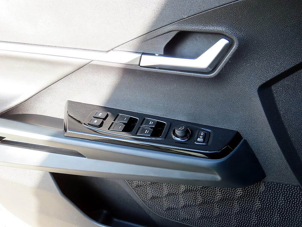 Ssangyong Torres - Vista 11