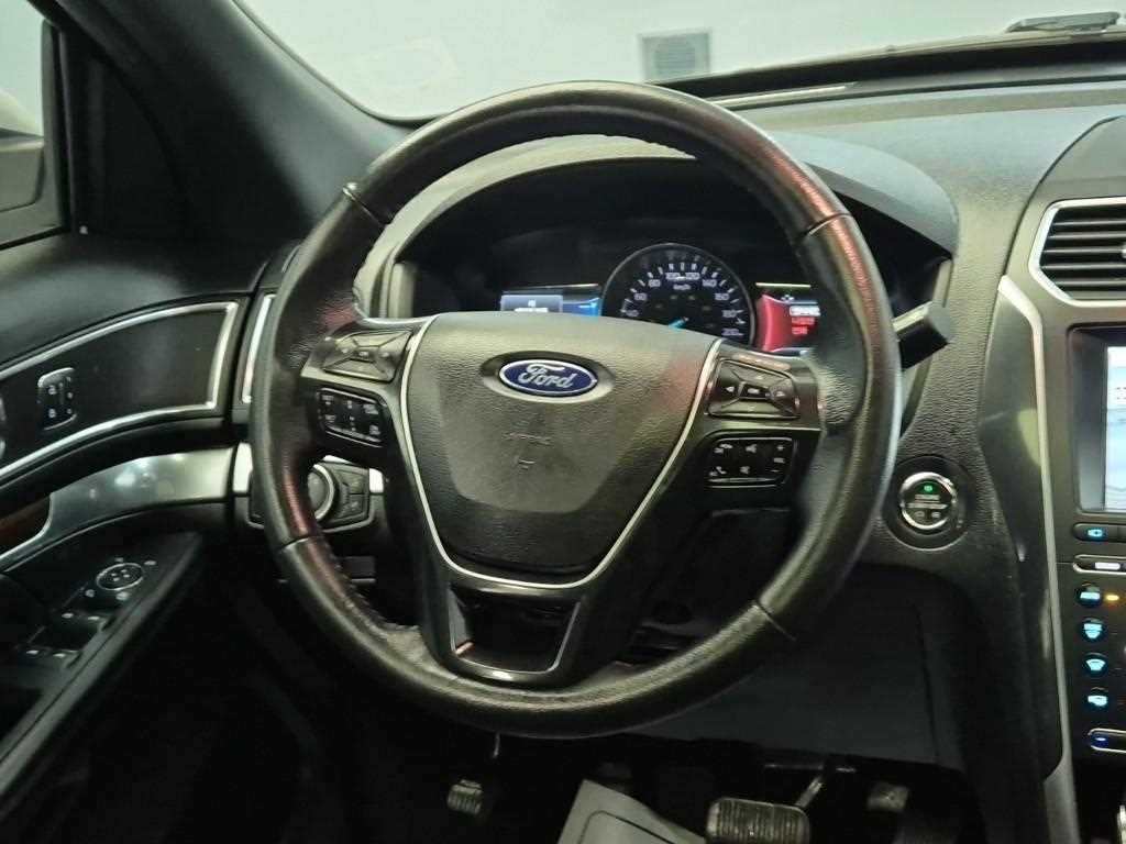 Ford Explorer - Vista 9