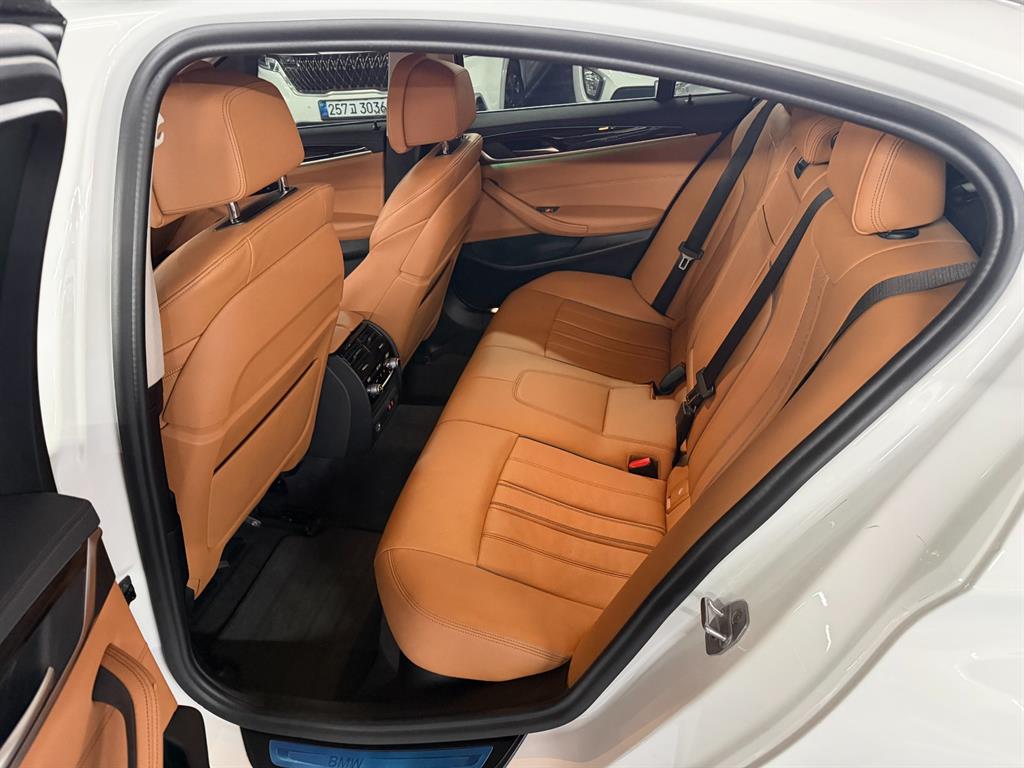 BMW 5 Series - Vista 8