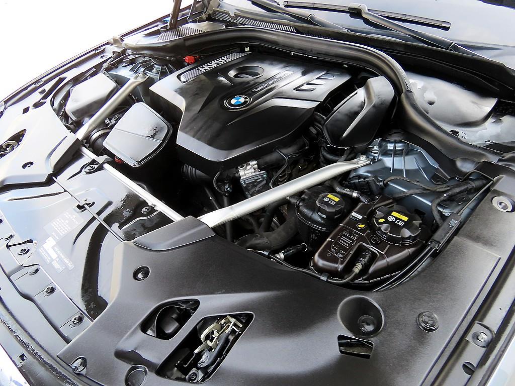 BMW 5 Series 2018 Gris - Importación desde Corea - HF Imports Iquique - Foto 19