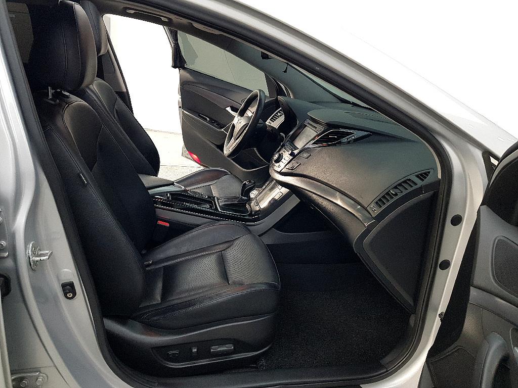 HYUNDAI i40 2012 Plateado - Importación desde Corea - HF Imports Iquique - Foto 14