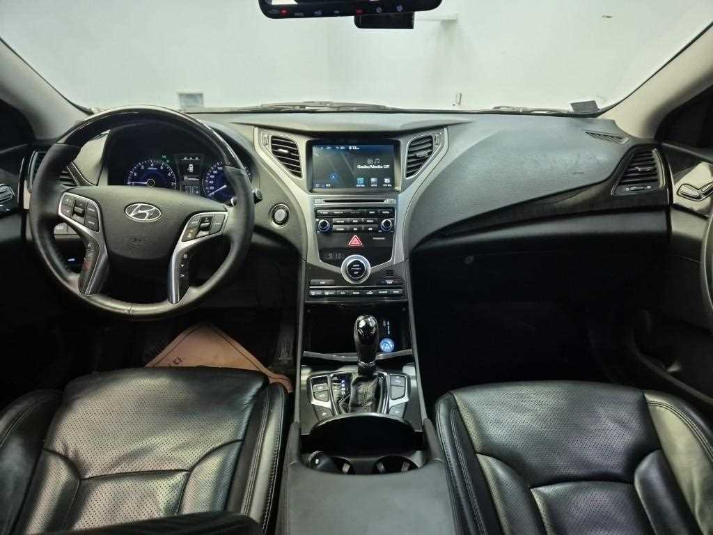HYUNDAI Grandeur - Vista 7