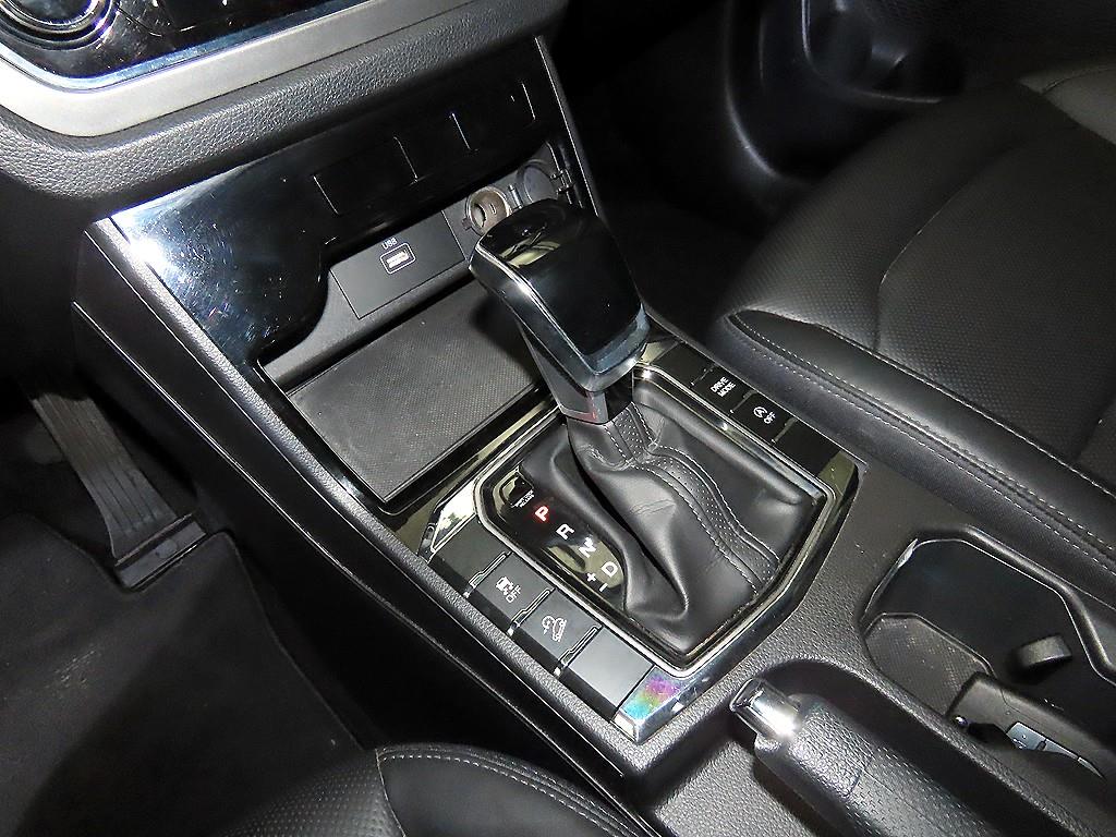 Ssangyong Korando - Vista 12