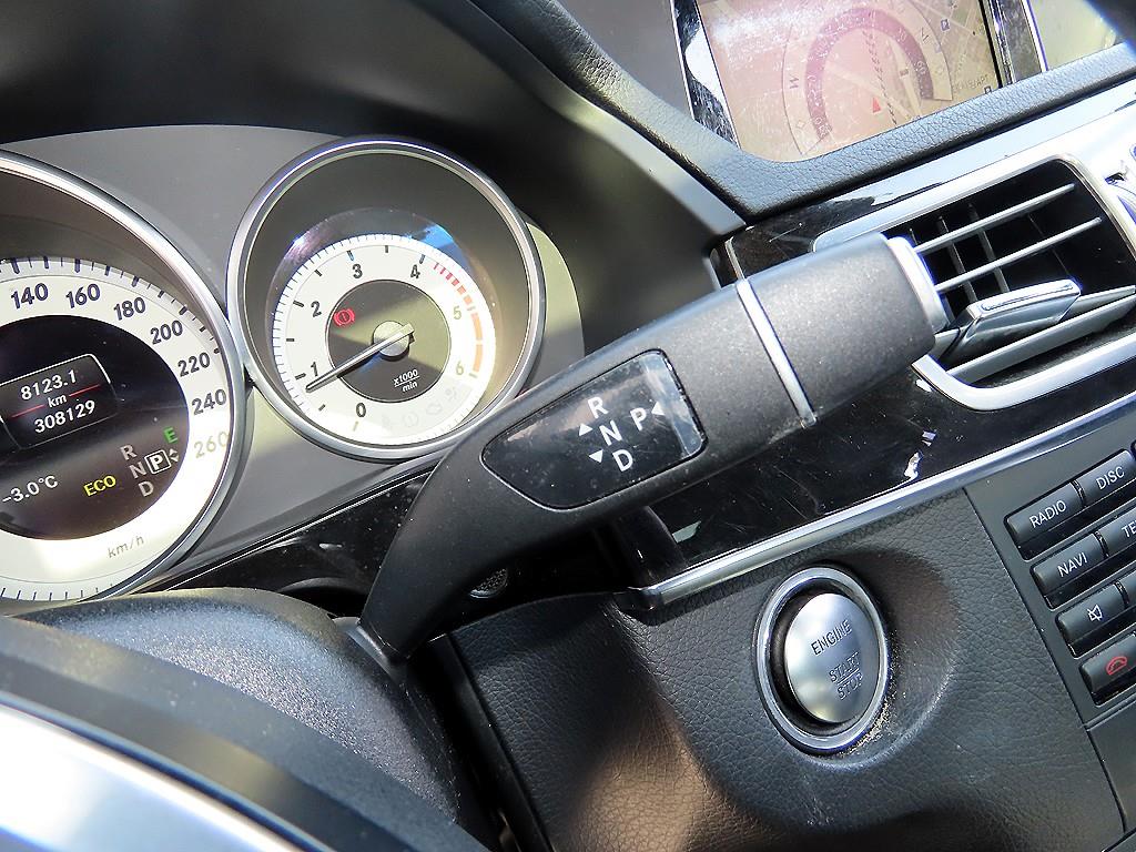 Mercedes Benz E class - Vista 10