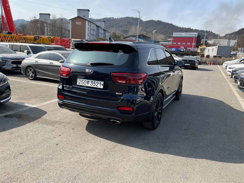 KIA Sorento - Vista 5