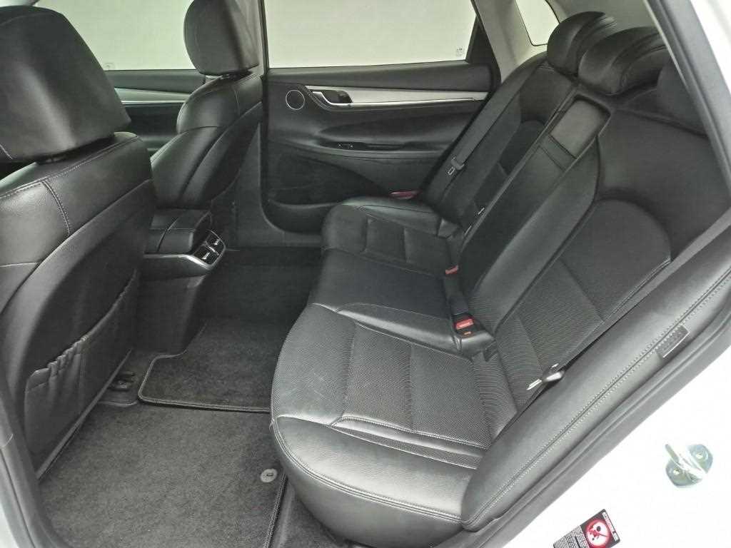 HYUNDAI Grandeur - Vista 12