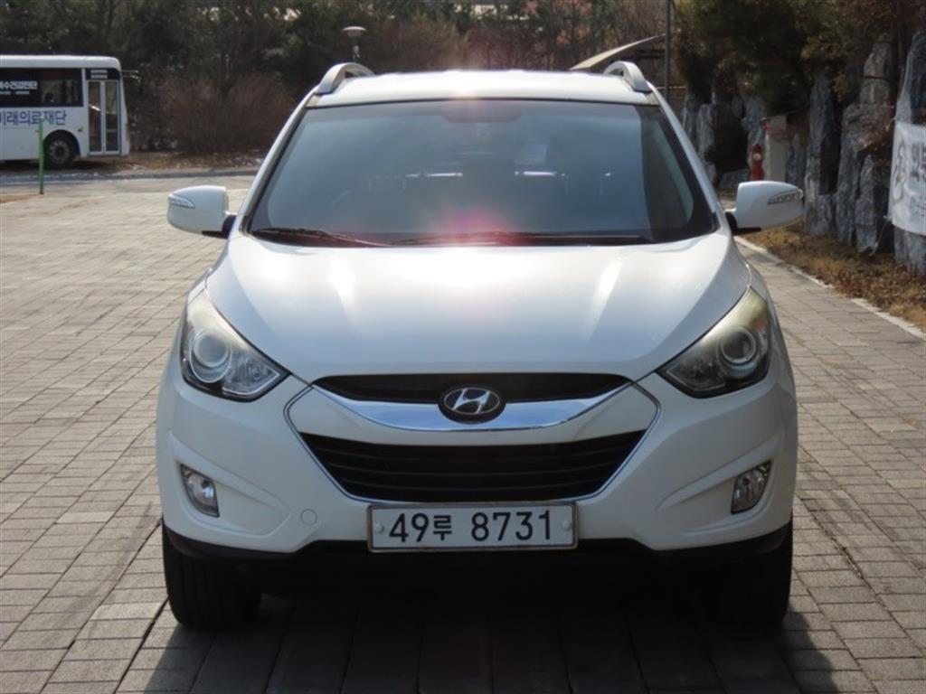HYUNDAI Tucson 2013 Blanco - Importación desde Corea - HF Imports Iquique - Foto 1