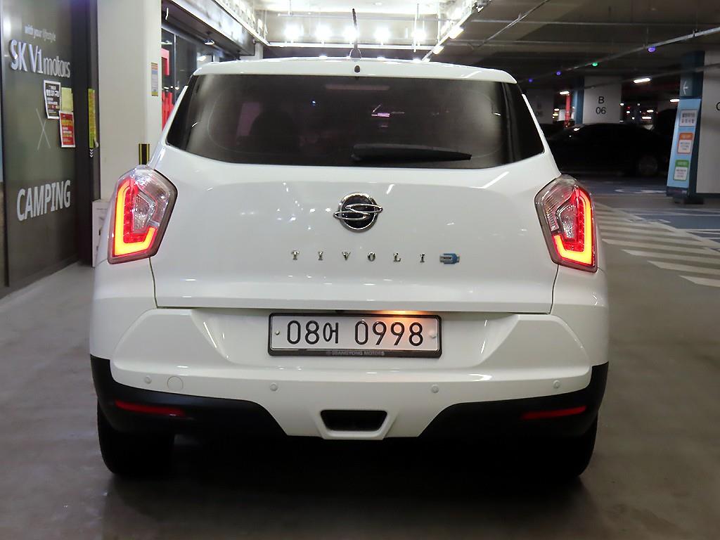 Ssangyong Tivoli - Vista 5