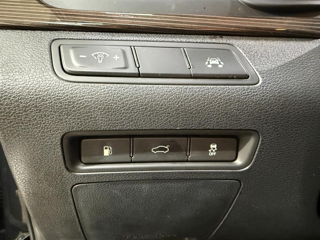 HYUNDAI Sonata - Vista 11