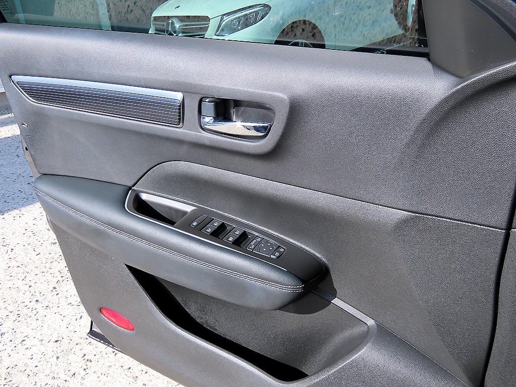 SAMSUNG QM6 - Vista 11