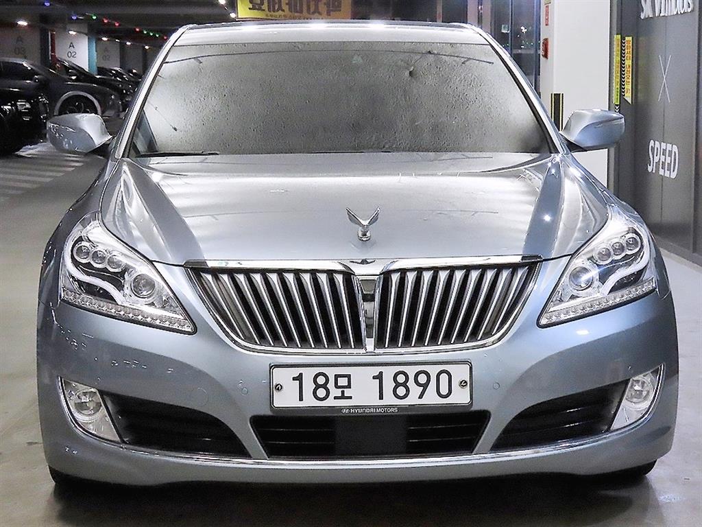 HYUNDAI Equus - Vista 2