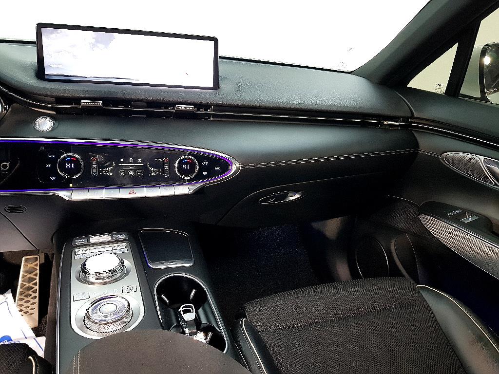 Genesis GV70 - Vista 10