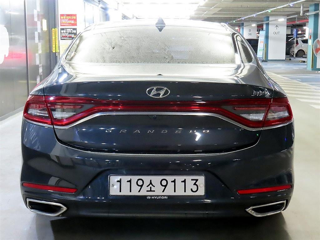 HYUNDAI Grandeur - Vista 5