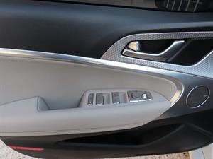 Genesis G70 - Vista 12