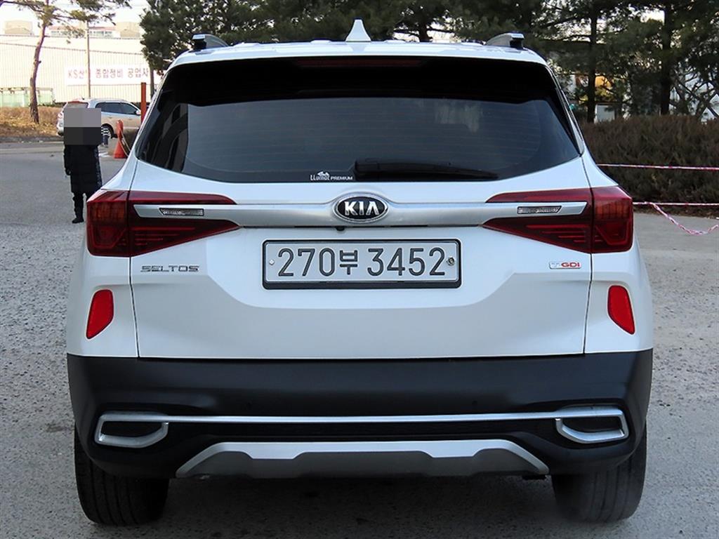 KIA Seltos - Vista 4