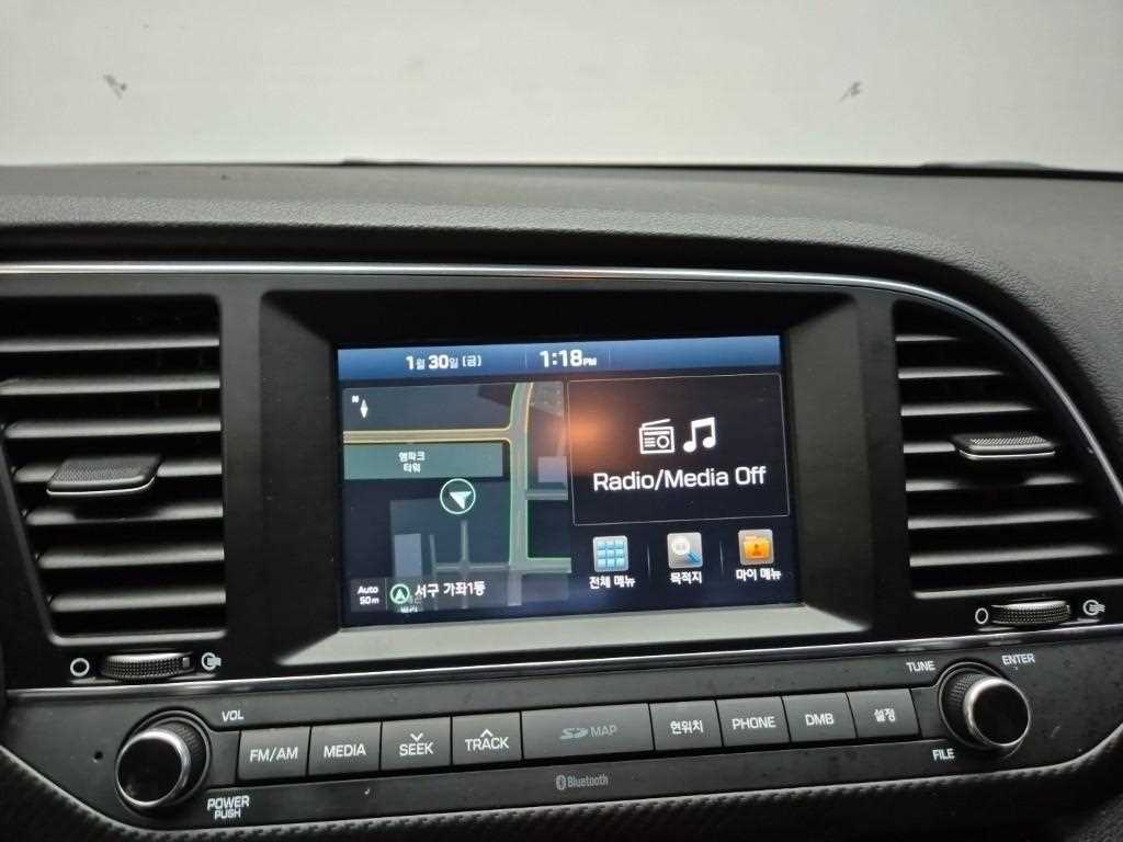 HYUNDAI Avante 2017 Negro - Importación desde Corea - HF Imports Iquique - Foto 13